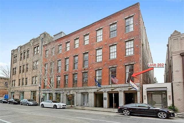1st image of 448 Julia St APT 202