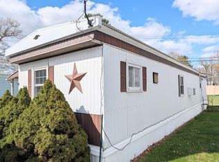 404 Southwick Rd TRLR 4, Westfield, MA 01085