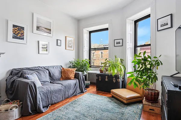 Rented by Realty Collective | media 9