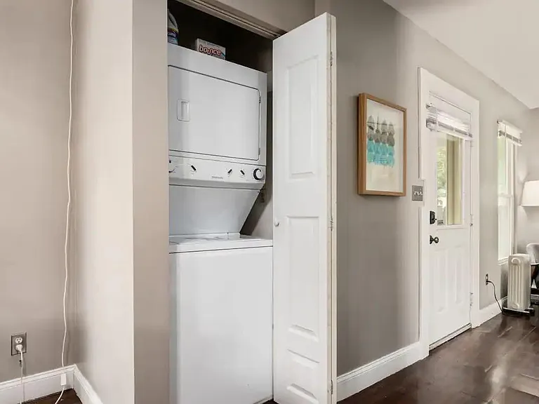 830 Kerr St — Photo 11