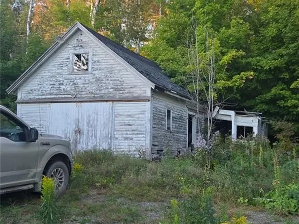 65 Main St, Canterbury, NB E6H 2H9