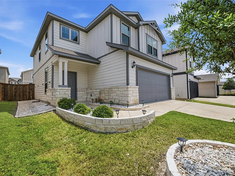 316 Stone Water Ln — Photo 3