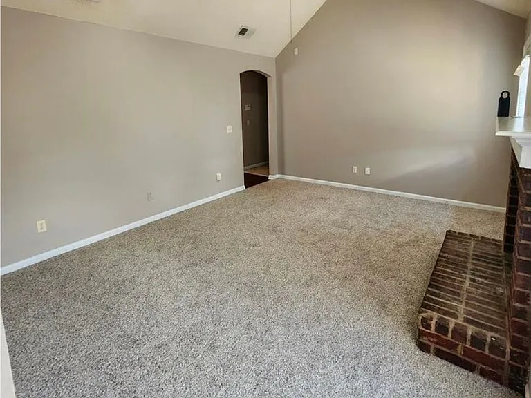 2411 Fernando Ct — Photo 13