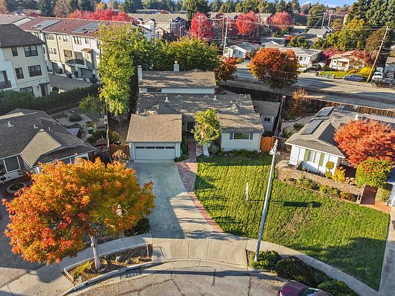 2nd image of 3393 Sutton Loop