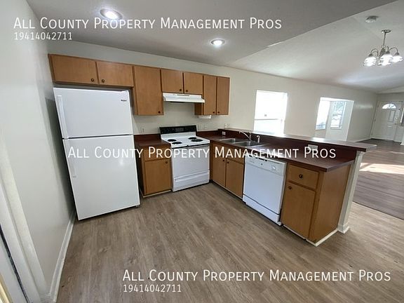 2nd image of 2458 23rd St