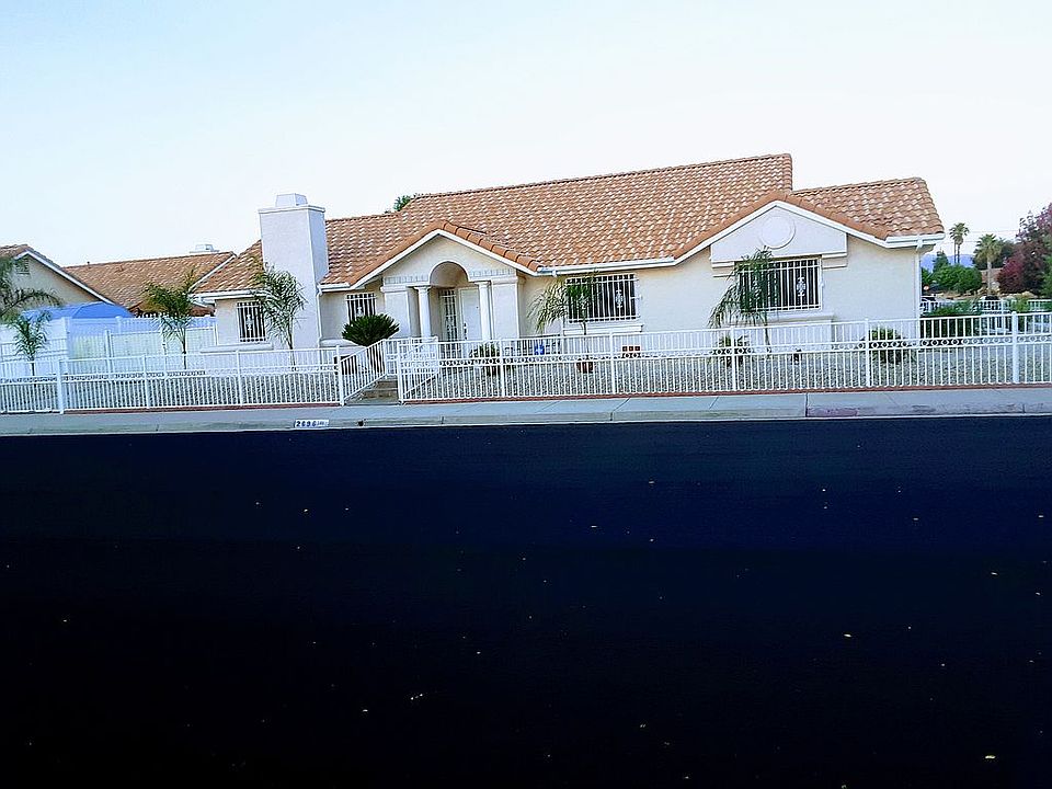 1st image of 2696 Las Brisas Way