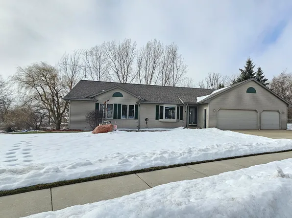 181 Linden Dr, Lomira, WI 53048