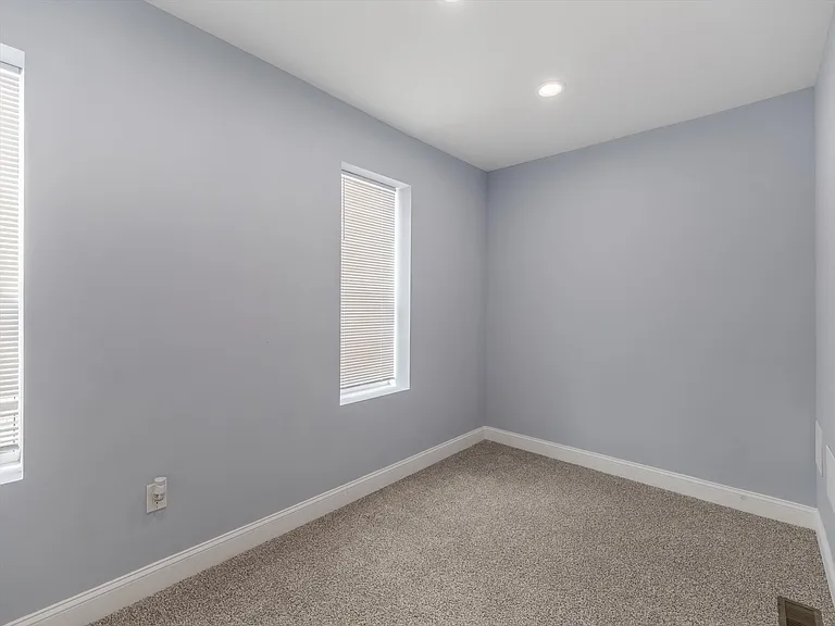 19 Osborn St — Photo 13