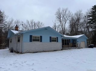 2681 Flint River Rd, Lapeer, MI 48446