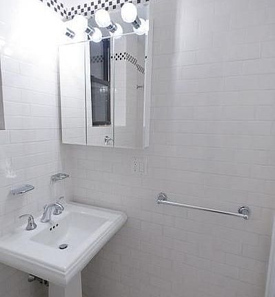 3rd image of 1376 York Ave