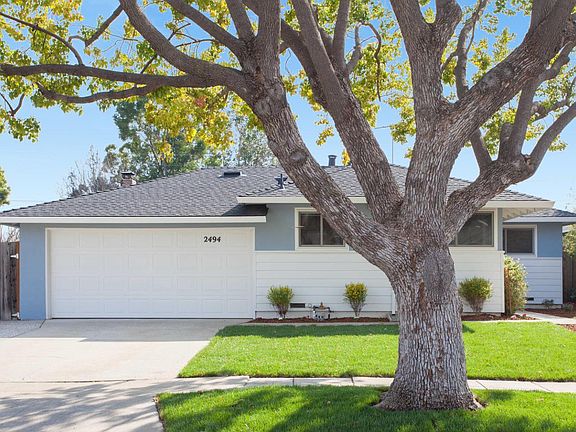 3rd image of 2494 Lost Oaks Dr