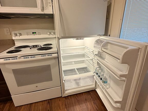 3rd image of 1107 NW 6th St APT E