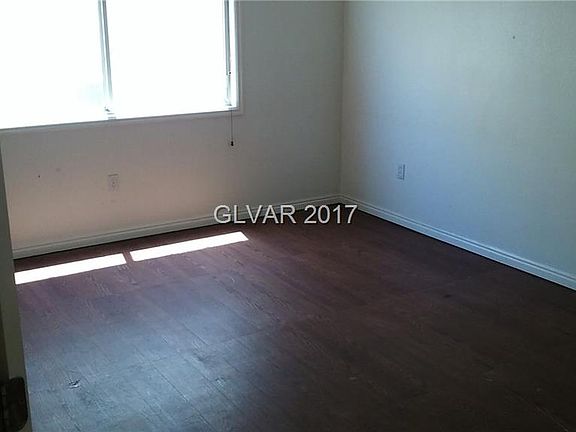 2nd image of 2968 Sun Lake Dr