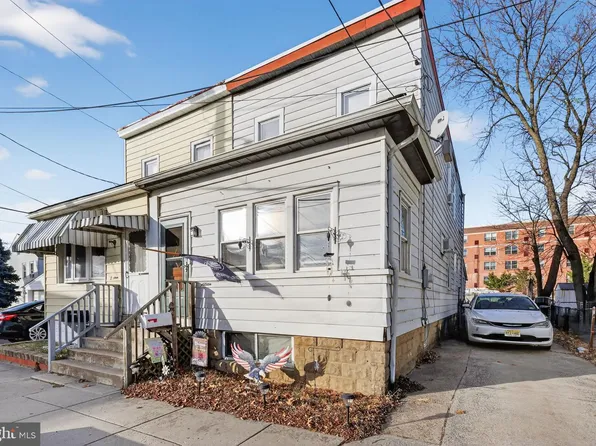 15 Koehler St, Gloucester City, NJ 08030