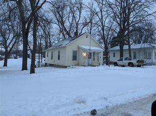 608 E Woodlawn Ave, Chariton, IA 50049