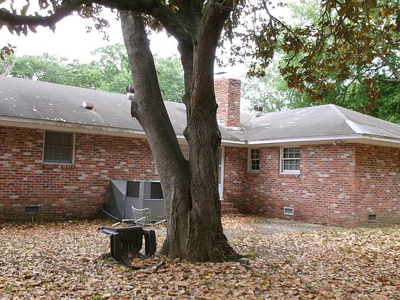 2nd image of 742 Condon Dr