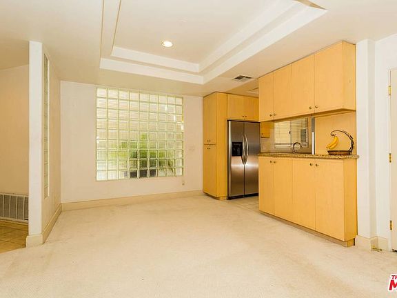 2nd image of 390 S Sepulveda Blvd APT 310