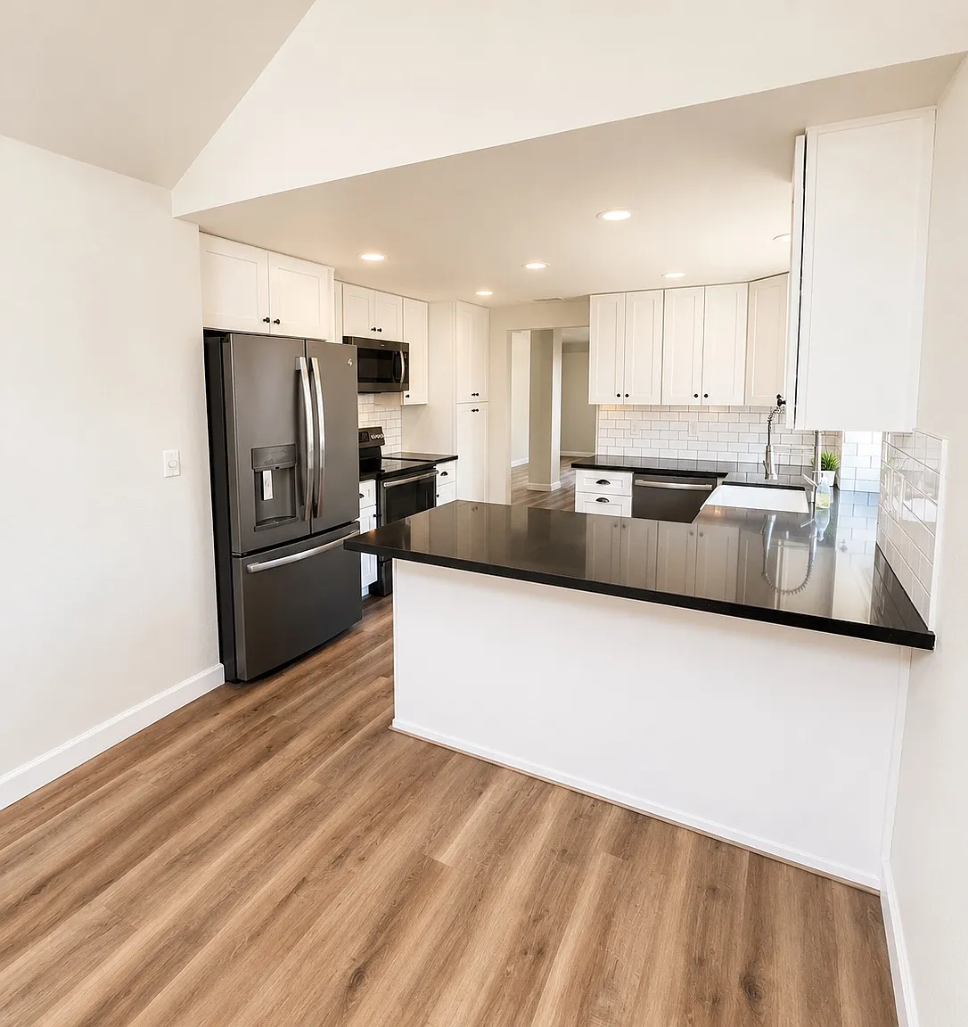 3 bed, 1492 sqft, $2,675 — Photo 2
