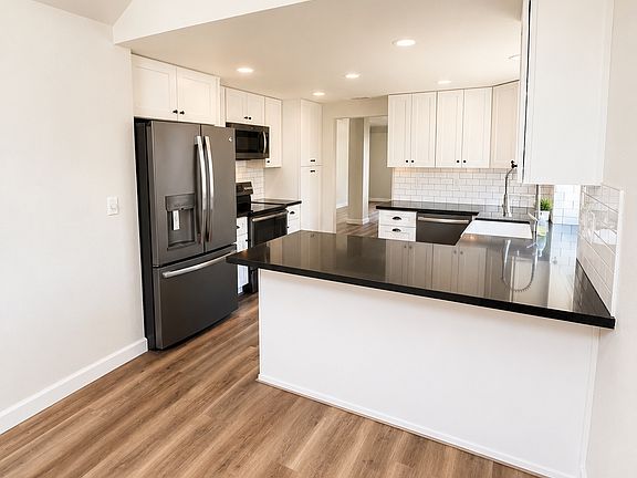 2nd image of 2053 Sheldon Dr