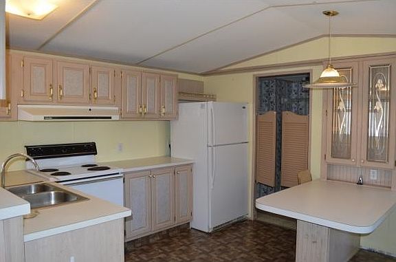 2nd image of 9390 Kingsport Hwy