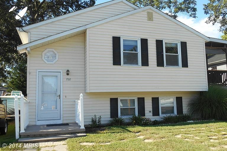 2nd image of 760 204th St