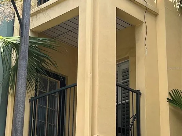 2410 W AZEELE STREET #220, TAMPA, FL 33609