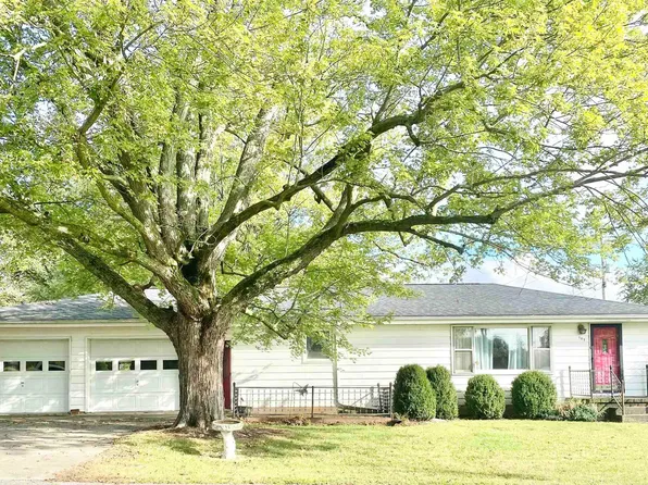 107 South St, Farmland, IN 47340