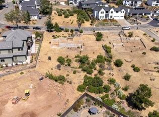 3747 Woodbourne Pl, Santa Rosa, CA 95403