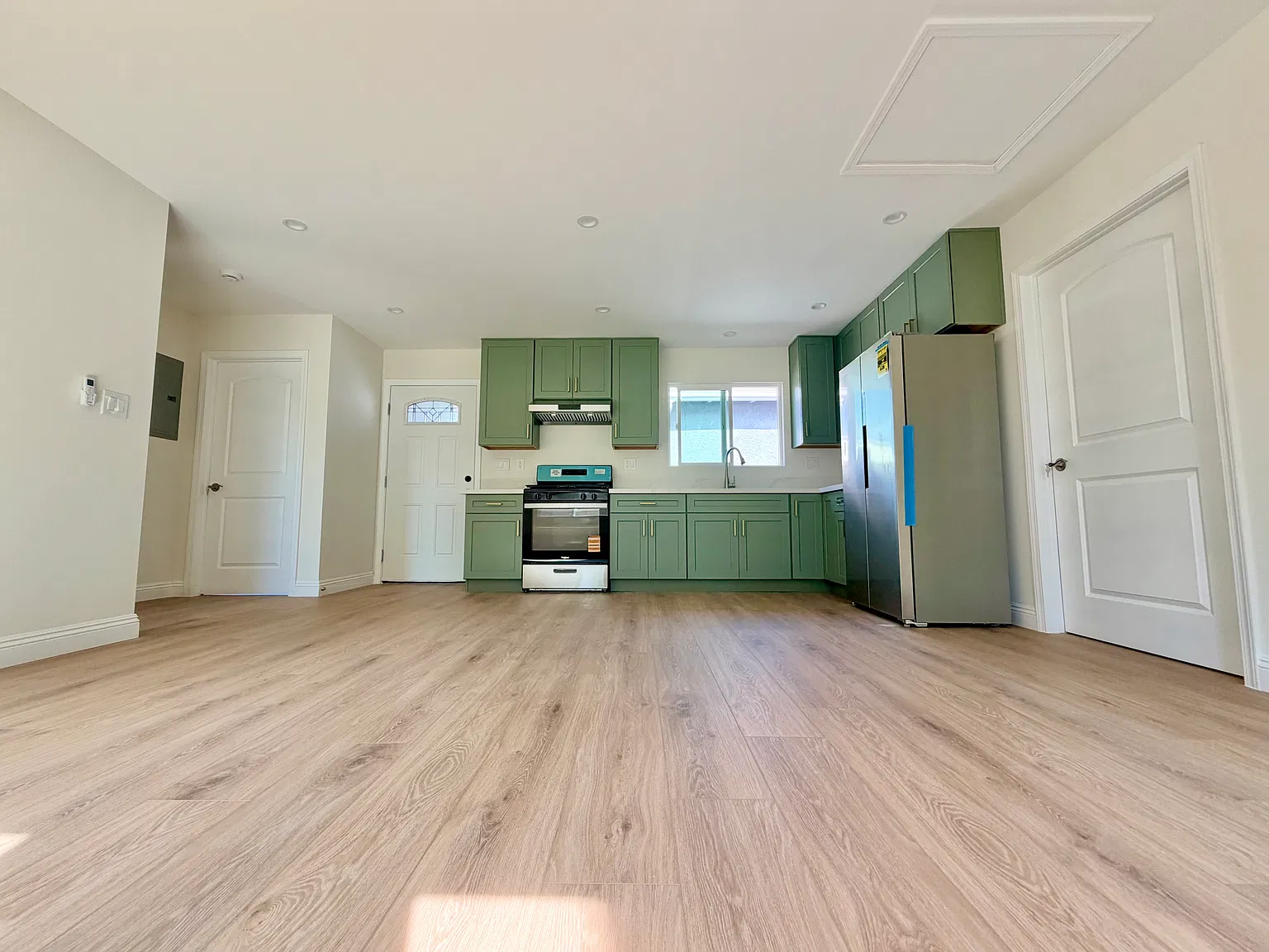 Millbury Ave, Baldwin Park — Photo 3