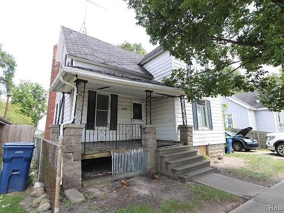 2nd image of 1002 N Henry St
