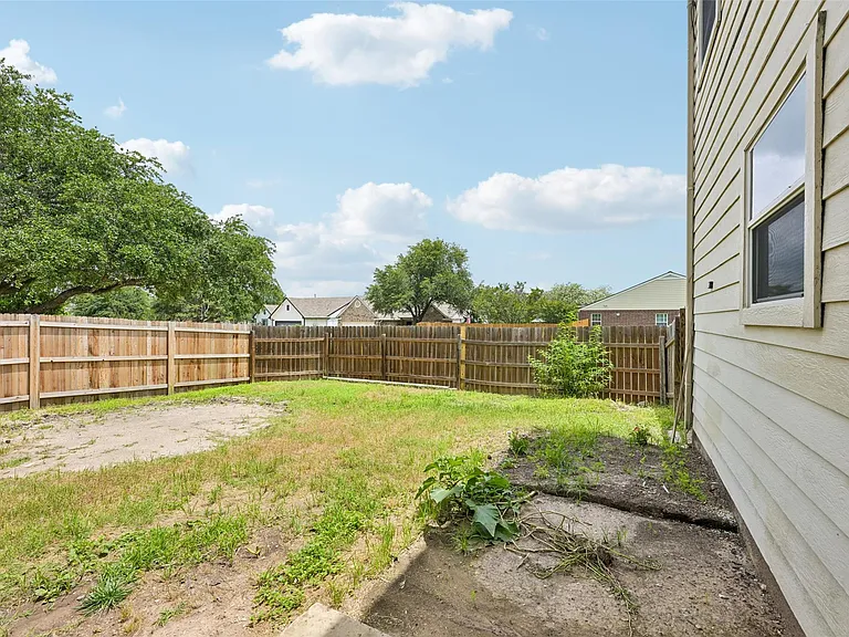 364 Hometown Pkwy — Photo 33