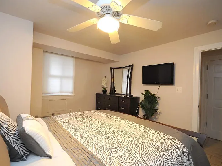 800 E Capitol St NE #1 — Photo 8