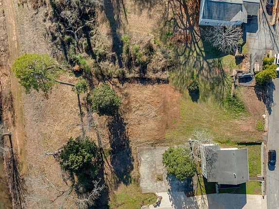 4th image of 614 Pettigru St