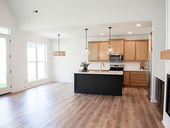 5th image of 5115 Ella Ln
