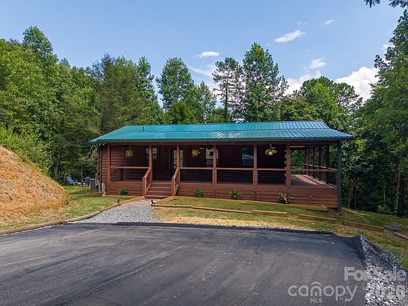 3rd image of 677 Ridgetop Cir