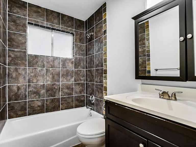 2903B Edgewater Dr #A — Photo 10