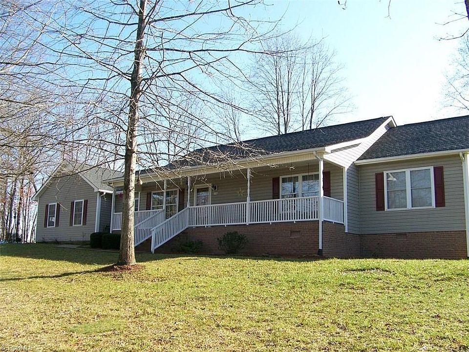 2nd image of 171 Laurel