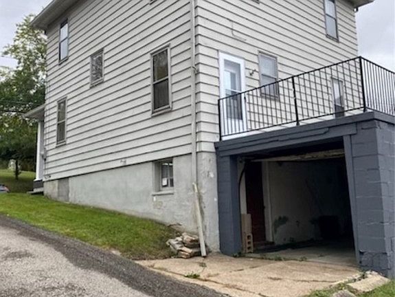2nd image of 438 Harvey Ave