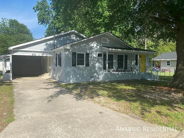 415 Singletary St SE #A — Photo 10