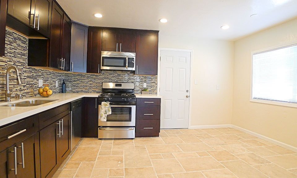 1st image of 6557 Lemarand Ave