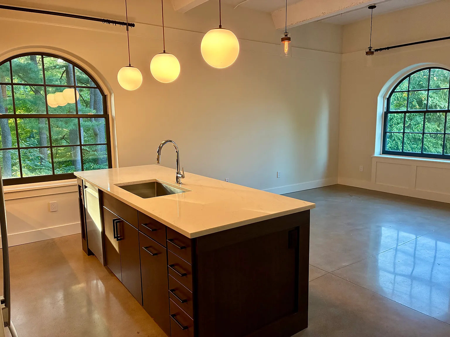 1 bed, 735 sqft, $2,700 — Photo 3