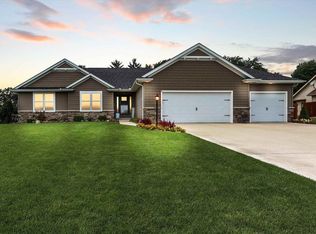 50759 Nighthawk Ct, Elkhart, IN 46514