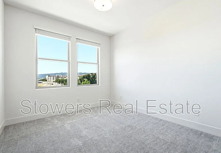 5527 Dublin Blvd — Photo 21