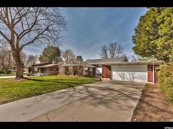 3rd image of 1911 E Southmoor Dr