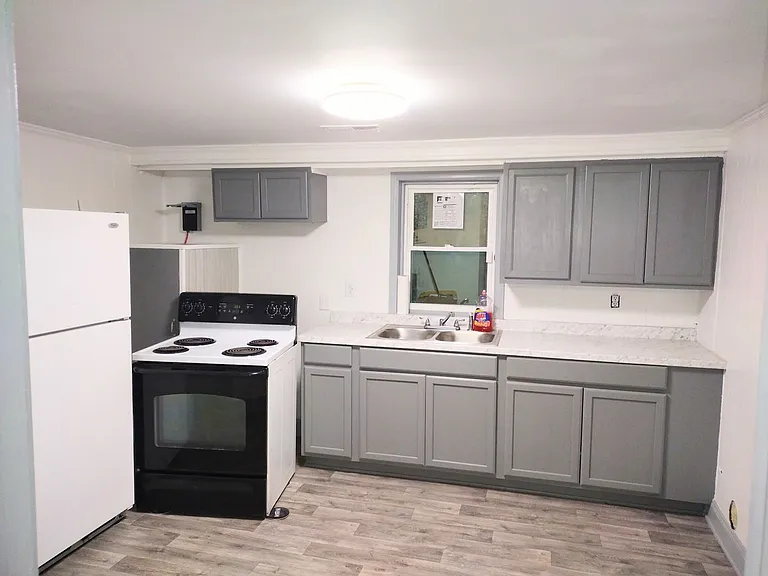 103 W Moore St — Photo 19