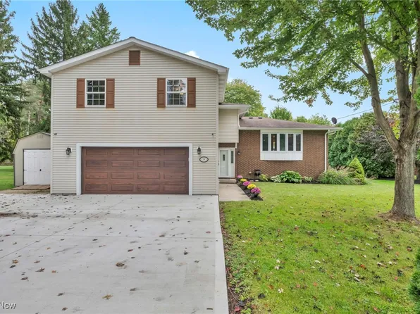 1383 Sherman St, Geneva, OH 44041