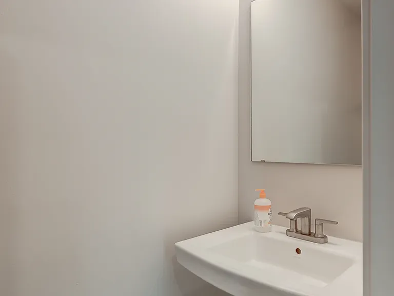 12129 Calgary Loop — Photo 10