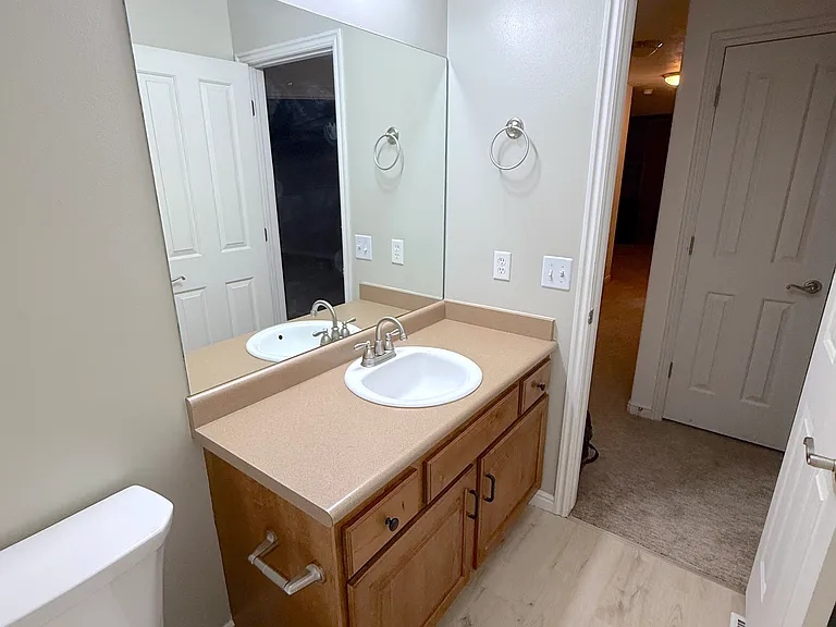 1875 S Spring Creek Dr — Photo 18