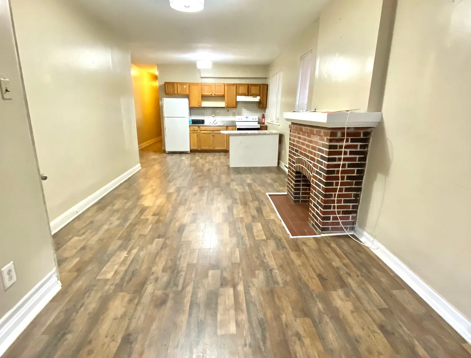 2 bed, 1100 sqft, $1,500 — Photo 3