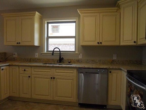 5th image of 391 Galvez Ln
